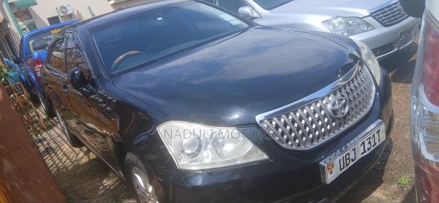 Toyota Crown Majesta 2014 Black