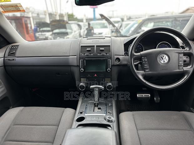 Volkswagen Touareg 2010 White
