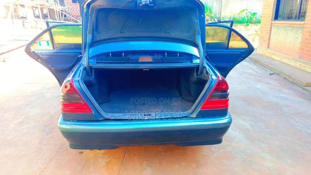 Mercedes-Benz C200 1999 Blue