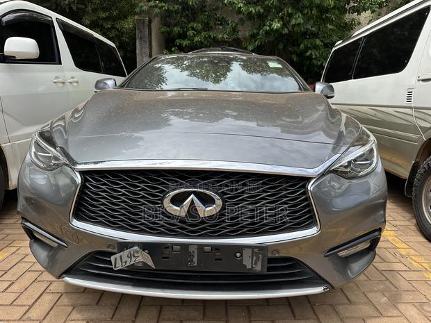 Infiniti Q30 2018 Gray