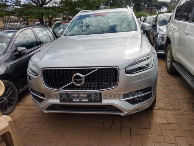 Volvo XC90 T5 Momentum FWD (2.0L 4cyl 8A) 2017 Silver