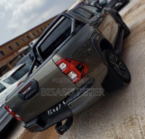 Toyota Hilux Revo Double Cab Deisel 2.4 AWD 2022 Brown