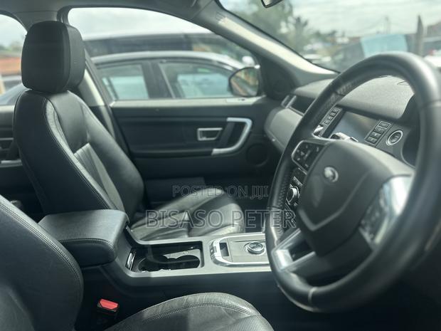 Land Rover Discovery Sport 2017 Gray