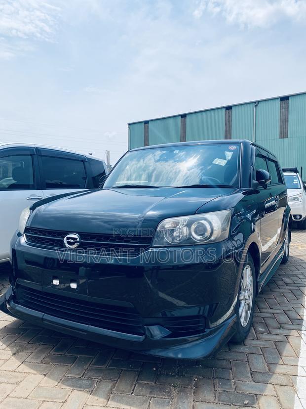 Toyota Corolla Rumion 2012 Black