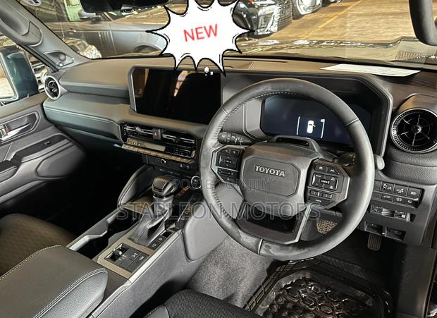 New Toyota Land Cruiser Prado 2.8 2025 Black