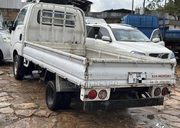 Kia K4 2025 White