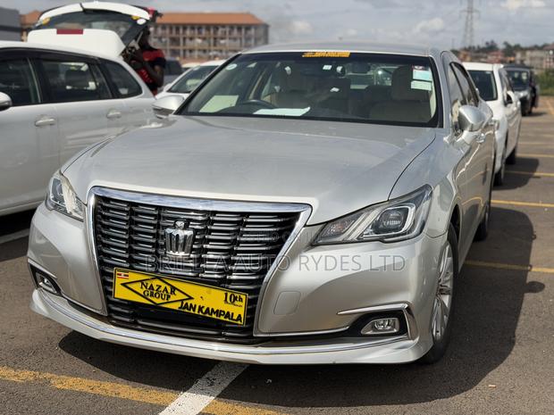 Toyota Crown Majesta 2015 Silver