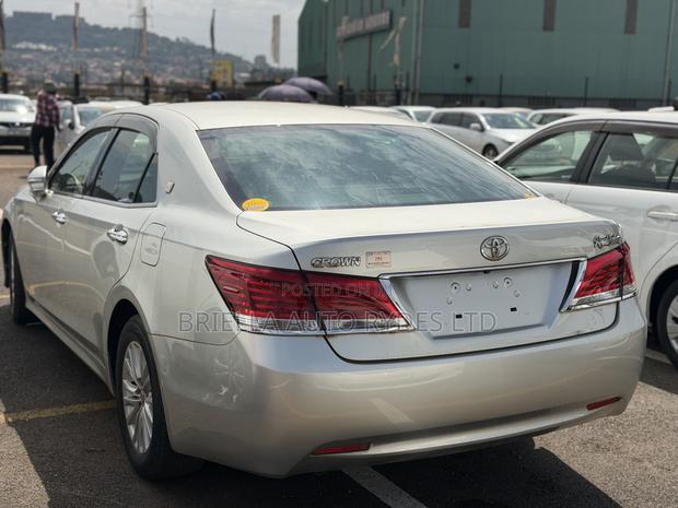 Toyota Crown Majesta 2015 Silver