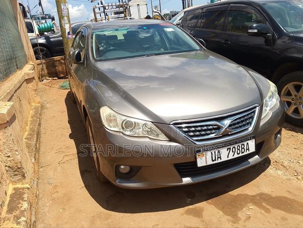 Toyota Mark X 2010 Gold