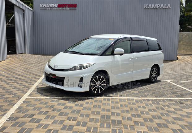 Toyota Estima 2012 White