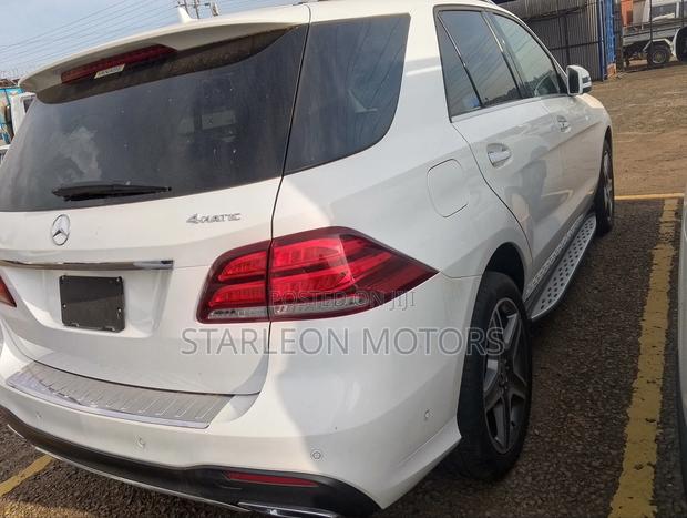 Mercedes-Benz GLE-Class GLE 250d 4MATIC 2017 White