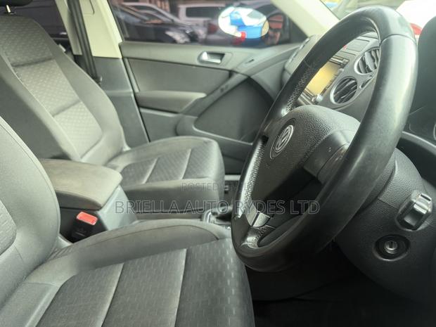 Volkswagen Tiguan 2010 White