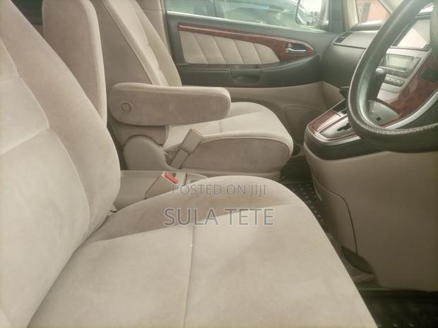 Toyota Alphard 2.4 Petrol FWD 2003 Silver