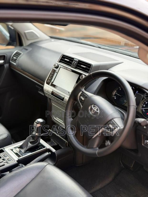 Toyota Land Cruiser Prado 2.8 2018 Black