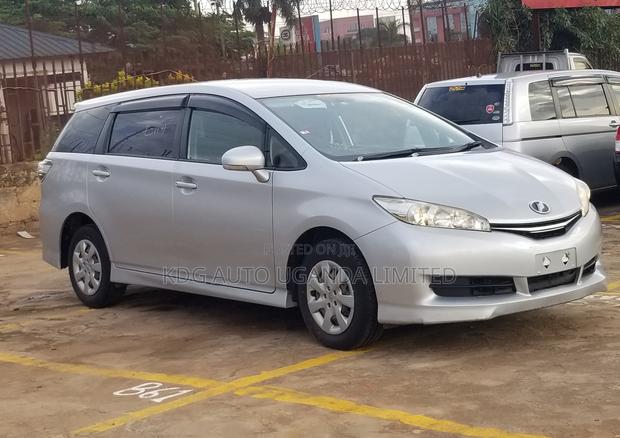 Toyota Wish 2016 Silver