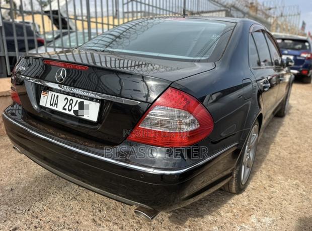 Mercedes-Benz E300 2008 Black