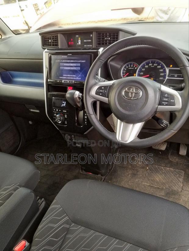 Toyota Roomy 1.0 AWD 2017 Maroon