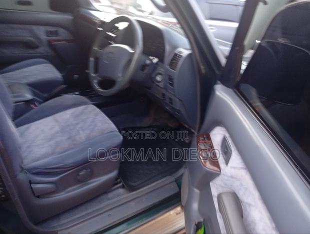 Toyota Belta 1999 Blue