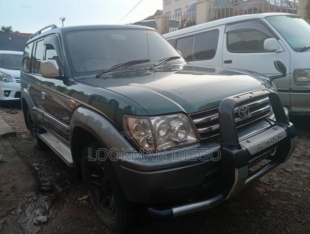 Toyota Belta 1999 Blue