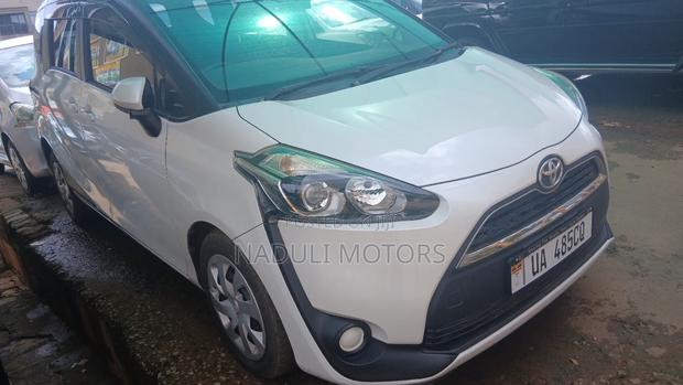 Toyota Sienta 2016 White
