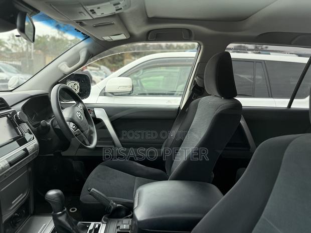 Toyota Land Cruiser Prado 2.7 2019 White