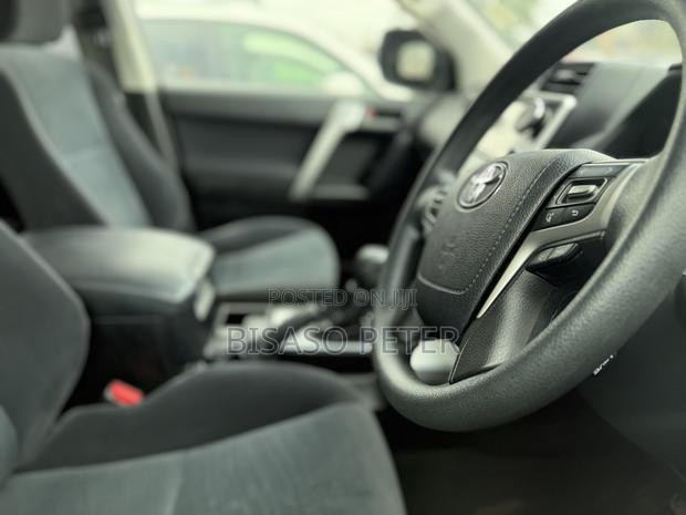 Toyota Land Cruiser Prado 2.7 2019 White
