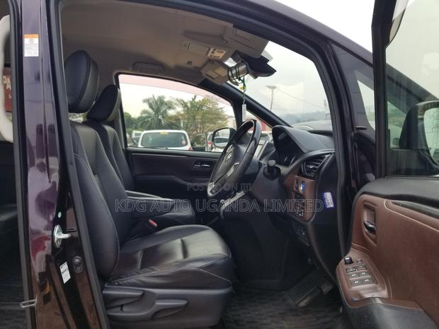 Toyota Esquire 2016 Black