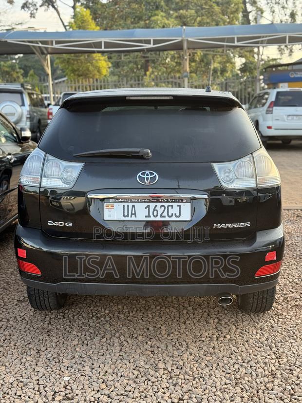 Toyota Harrier 2.4 2012 Black