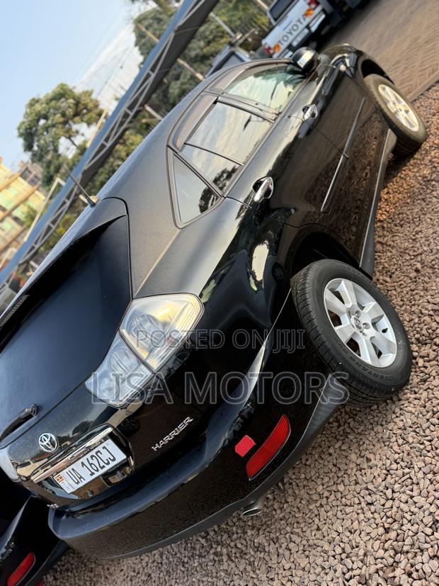 Toyota Harrier 2.4 2012 Black