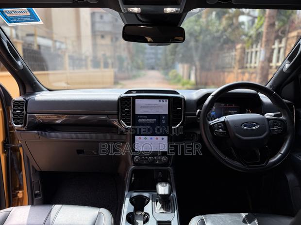 Ford Ranger Wildtrak 2023 Gold