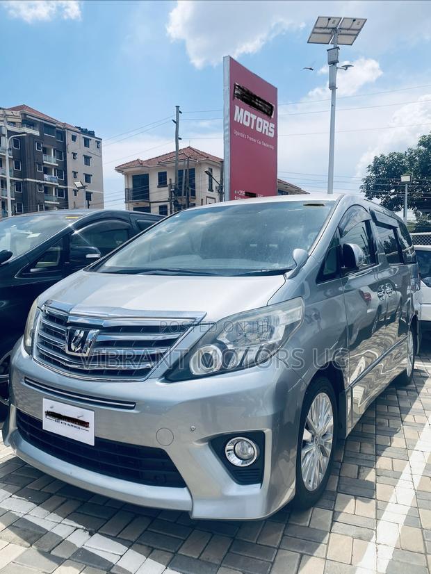 Toyota Alphard 2012 Silver