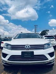 Volkswagen Touareg 2016 White for sale