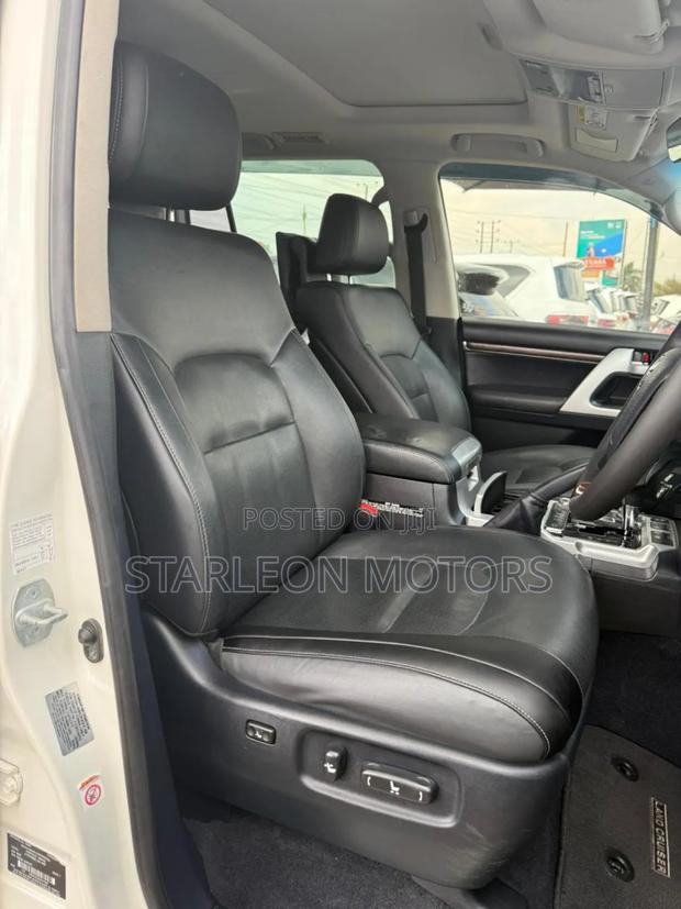 Toyota Land Cruiser 4.5 V8 TD 2020 White