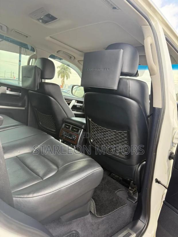 Toyota Land Cruiser 4.5 V8 TD 2020 White