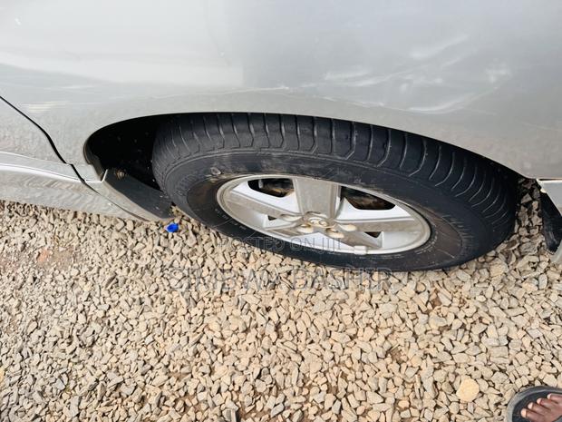 Toyota Noah 2002 Silver