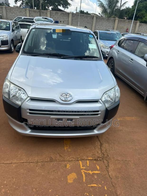Toyota Probox 2017 Silver