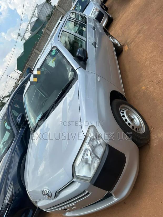 Toyota Probox 2017 Silver