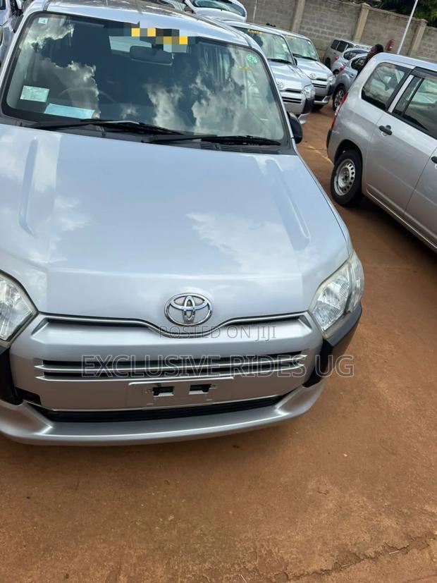Toyota Succeed 2017 Silver