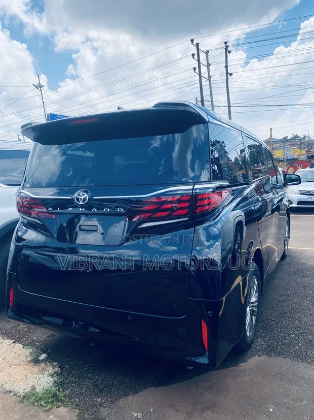 New Toyota Alphard 2.4 Petrol AWD 2023 Black