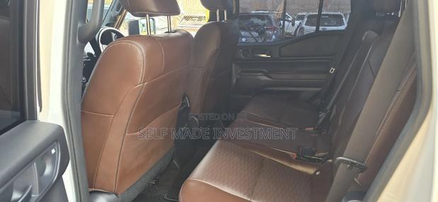 Toyota Land Cruiser Prado 2024 White