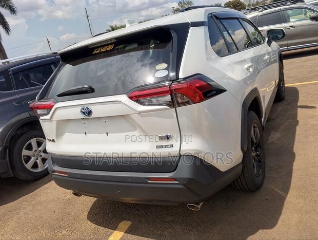 Toyota RAV4 Adventure AWD 2020 White