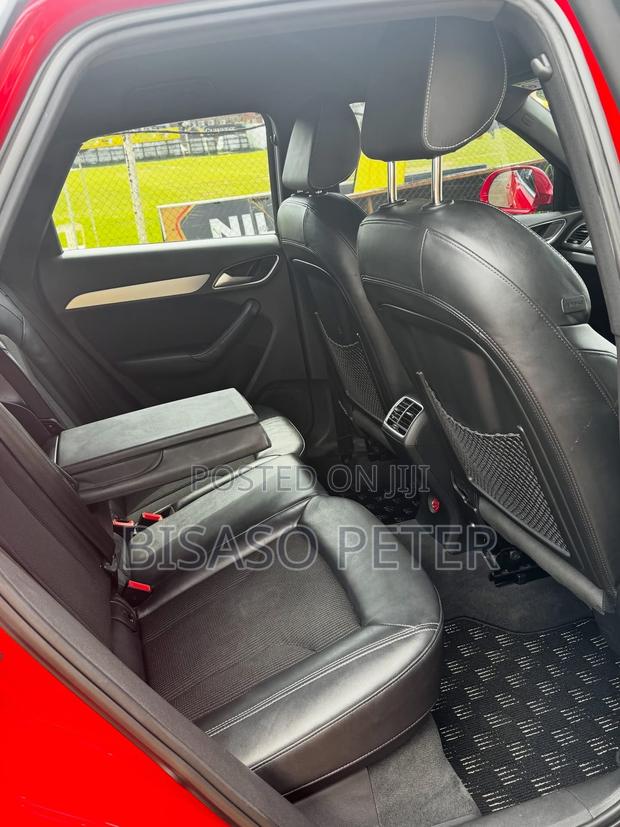 Audi Q3 2016 Red