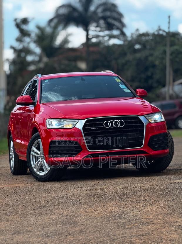 Audi Q3 2016 Red