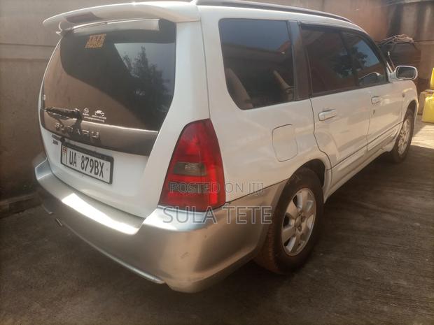 Subaru Forester Automatic 2004 White