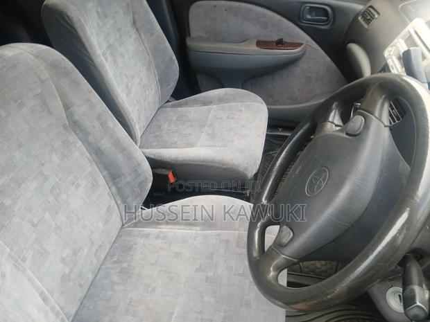 Toyota Raum 1999 Silver