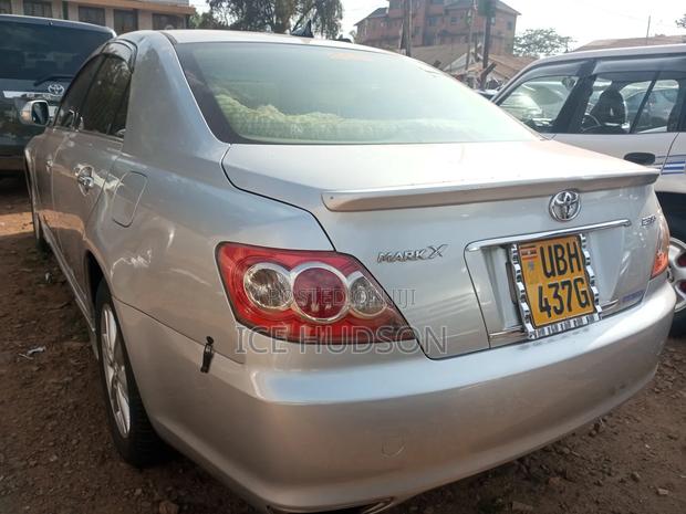 Toyota Mark X 2006 Ivory