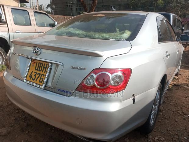 Toyota Mark X 2006 Ivory