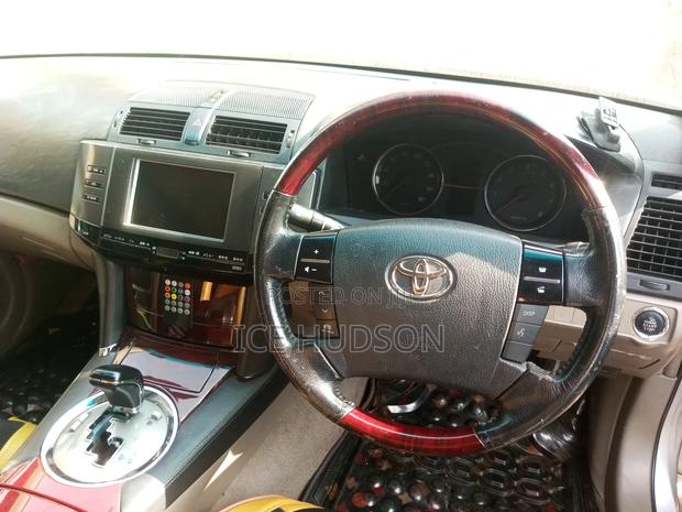 Toyota Mark X 2006 Ivory