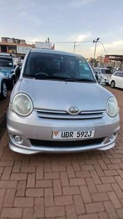 Toyota Sienta 2007 Silver for sale
