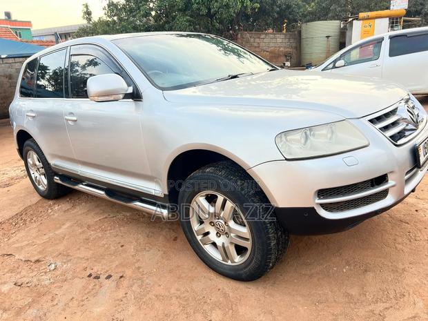 Volkswagen Touareg 2004 Silver